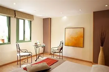 Apartaments Ample برشلونة فندق